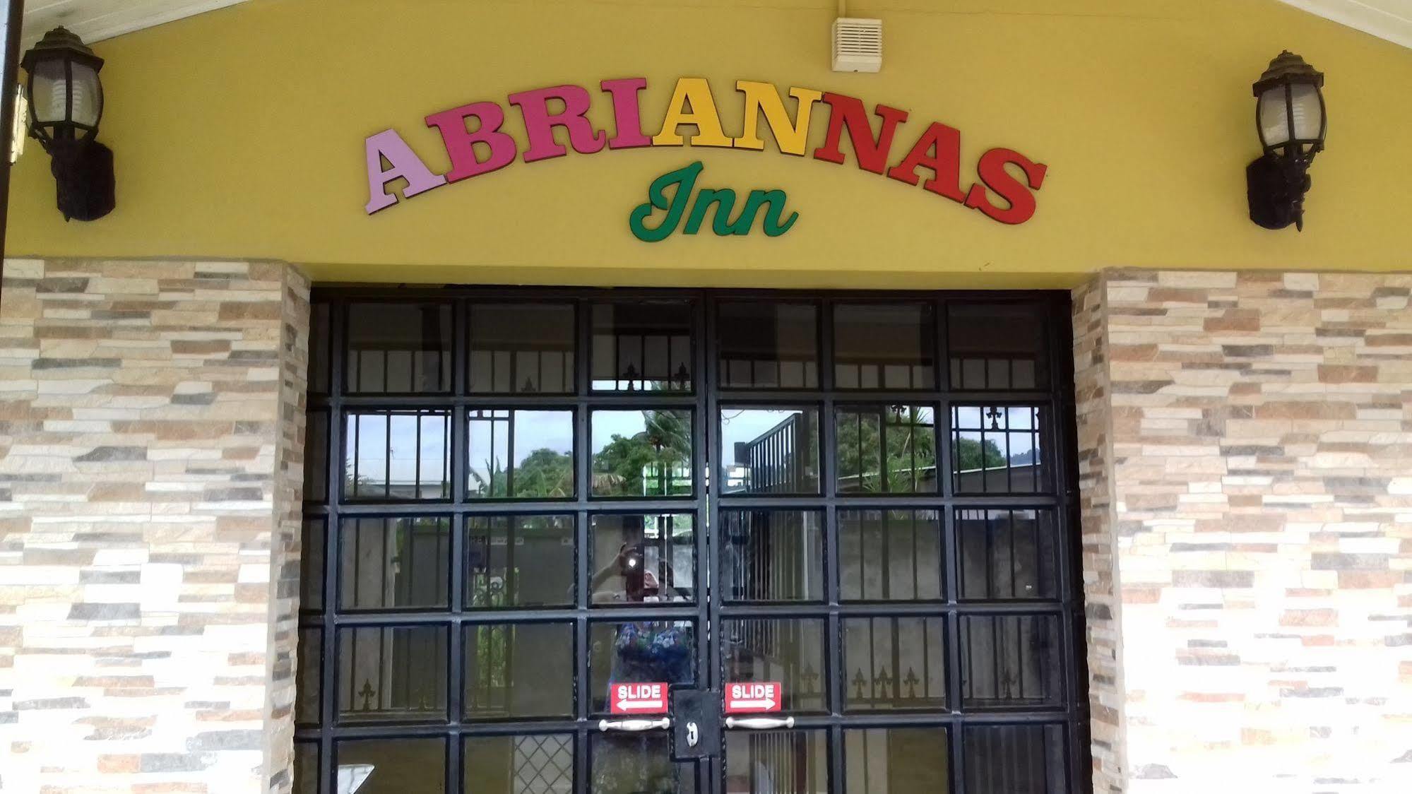 Abriannas Inn Bed & Breakfast Port of Spain Eksteriør billede
